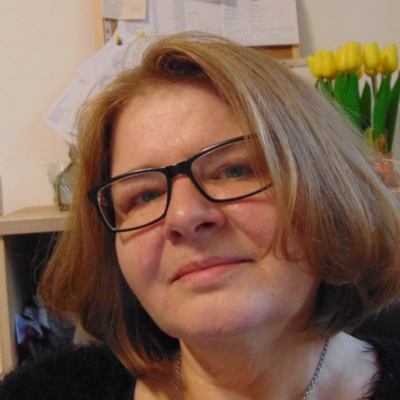 Óperencián innen, üvegfalon túl